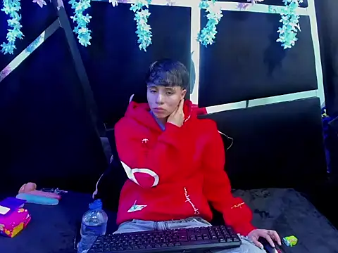 Snapshot of Bruno_Cruzz chatting on 09/13/25, 03:06 Bruno Cruzz online show from 09/13/25, 03:06