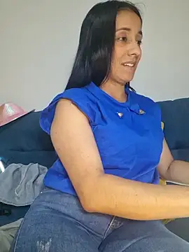 Snapshot of SofiiMilf chatting on 06/11/26, 02:33 SofiiMilf online show from 06/11/26, 02:33