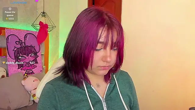 Snapshot of sophiievv chatting on 12/20/25, 07:15 sophiievv online show from 12/20/25, 07:15