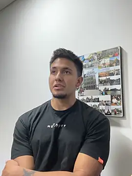 Snapshot of JeanLust chatting on 10/07/25, 02:09 JeanLust online show from 10/07/25, 02:09