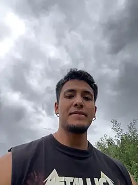 Snapshot of JeanLust chatting on 10/25/25, 04:13 JeanLust online show from 10/25/25, 04:13