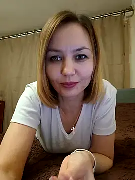 Snapshot of VeroLoverx chatting on 02/22/26, 04:05 VeroLoverx online show from 02/22/26, 04:05