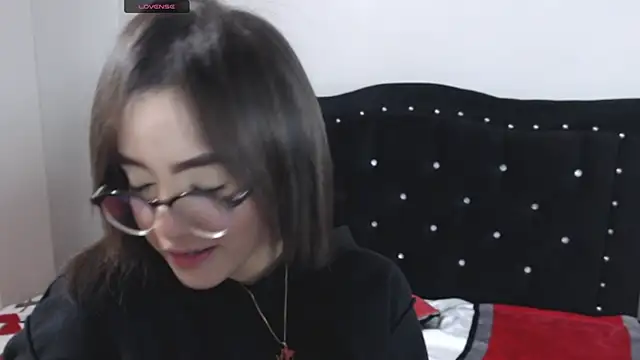 Coraline Playful online show from 09/25/25, 12:31