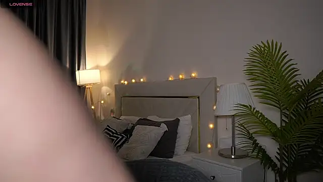 Snapshot of Alissa_S chatting on 12/07/24, 07:38 Alissa S online show from 12/07/24, 07:38