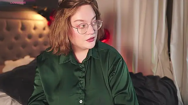 Snapshot of Alissa_S chatting on 02/16/25, 05:04 Alissa S online show from 02/16/25, 05:04