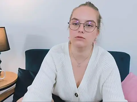 AliceCrazy69 online show from 09/18/25, 11:01