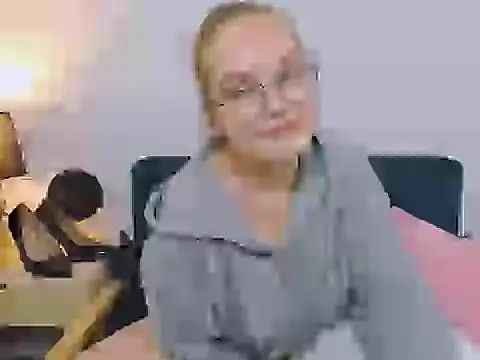 AliceCrazy69 online show from 11/17/25, 03:18