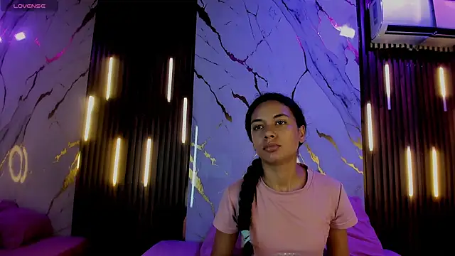 VictoriaDuart online show from 09/26/25, 08:24