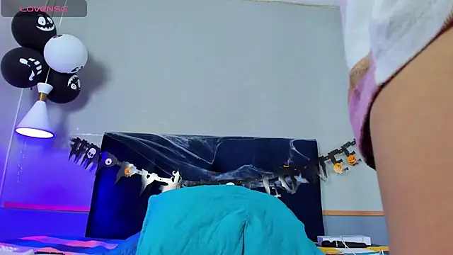 Tsuki Maru online show from 10/30/25, 09:15