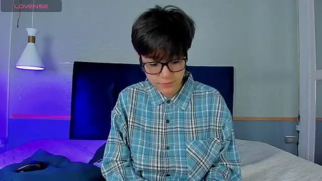 Tsuki Maru online show from 11/04/25, 01:32