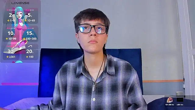 Tsuki Maru online show from 11/18/25, 02:54