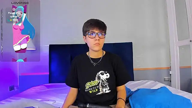 Tsuki Maru online show from 11/28/25, 08:33