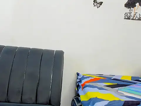 Snapshot of sarithasweettt chatting on 09/25/25, 03:43 sarithasweettt online show from 09/25/25, 03:43