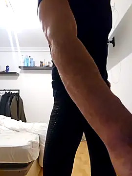 Latinfogoso84 online show from 11/14/25, 09:02