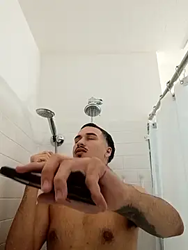 Snapshot of Jadriel23 chatting on 10/05/25, 04:33 Jadriel23 online show from 10/05/25, 04:33