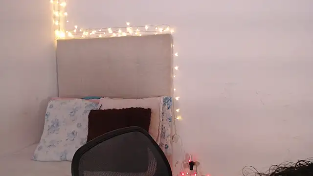 adelen smith online show from 09/28/25, 04:34