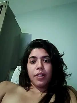 Maricamposs online show from 10/31/25, 12:44