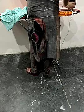 Snapshot of LustySundari chatting on 09/29/25, 07:02 LustySundari online show from 09/29/25, 07:02