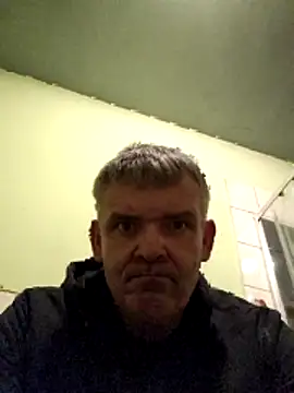 Snapshot of Mariop9999 chatting on 12/02/25, 12:27 Mariop9999 online show from 12/02/25, 12:27