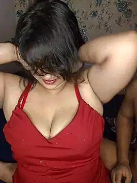 Snapshot of priyaverma00 chatting on 07/06/26, 04:09 priyaverma00 online show from 07/06/26, 04:09