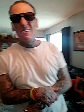 Snapshot of MRTATTWO chatting on 09/10/25, 05:57 MRTATTWO online show from 09/10/25, 05:57