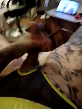 Snapshot of MRTATTWO chatting on 09/26/25, 05:33 MRTATTWO online show from 09/26/25, 05:33