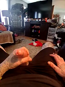 Snapshot of MRTATTWO chatting on 11/05/25, 07:47 MRTATTWO online show from 11/05/25, 07:47