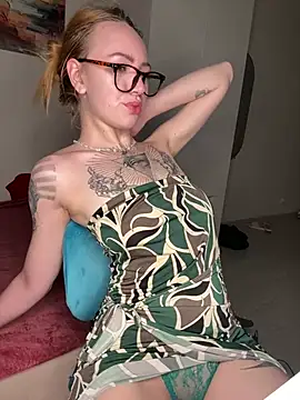 Snapshot of Amore_Mia_ chatting on 07/25/26, 01:15 Amore Mia online show from 07/25/26, 01:15