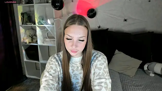 Snapshot of AliceLababy_ chatting on 10/26/25, 03:12 AliceLababy  online show from 10/26/25, 03:12
