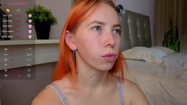 JuliannaWenger online show from 09/15/25, 05:13