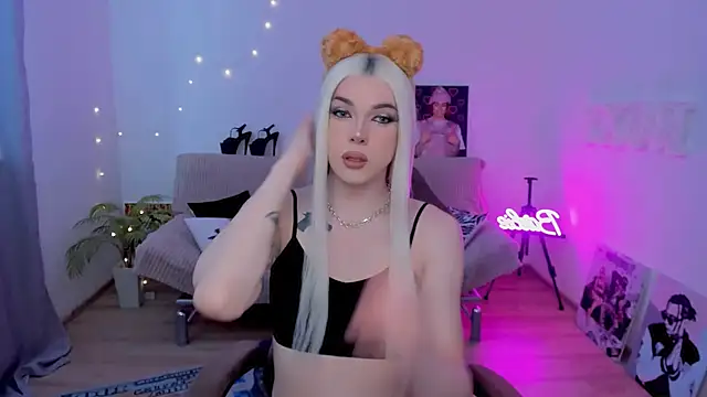 Snapshot of YourTrixie chatting on 02/07/26, 06:39 YourTrixie online show from 02/07/26, 06:39