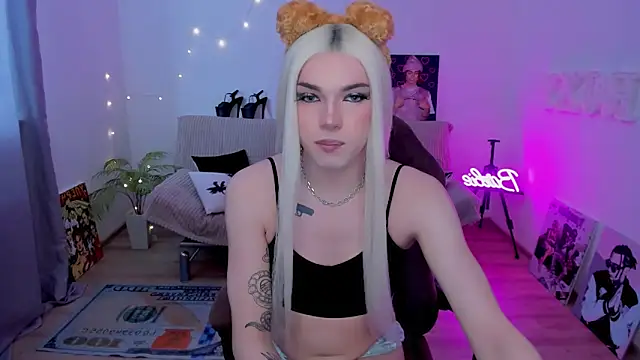 Snapshot of YourTrixie chatting on 02/08/26, 06:50 YourTrixie online show from 02/08/26, 06:50