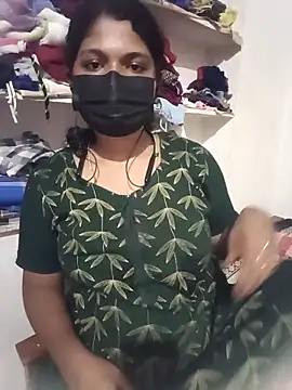 Snapshot of swetha01430 chatting on 09/17/25, 05:36 swetha01430 online show from 09/17/25, 05:36