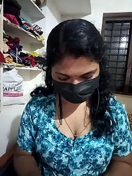 Snapshot of swetha01430 chatting on 09/21/25, 05:36 swetha01430 online show from 09/21/25, 05:36