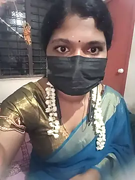 Snapshot of swetha01430 chatting on 09/23/25, 04:54 swetha01430 online show from 09/23/25, 04:54