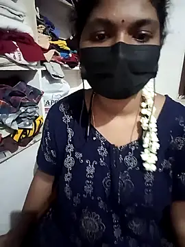 Snapshot of swetha01430 chatting on 09/24/25, 03:59 swetha01430 online show from 09/24/25, 03:59