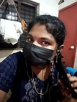 Snapshot of swetha01430 chatting on 09/30/25, 04:23 swetha01430 online show from 09/30/25, 04:23