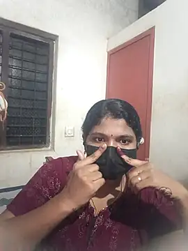 Snapshot of swetha01430 chatting on 10/06/25, 05:21 swetha01430 online show from 10/06/25, 05:21