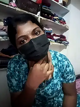 Snapshot of swetha01430 chatting on 10/23/25, 04:06 swetha01430 online show from 10/23/25, 04:06