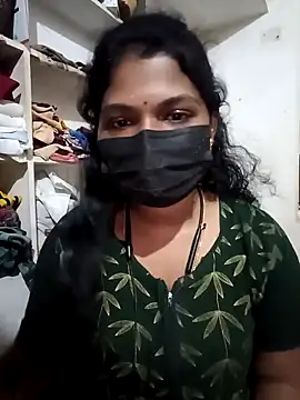 Snapshot of swetha01430 chatting on 11/02/25, 04:31 swetha01430 online show from 11/02/25, 04:31