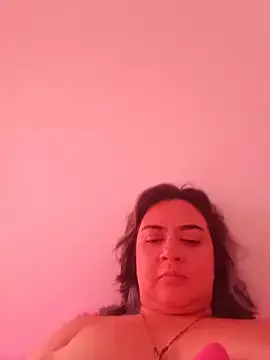 Snapshot of LylaVixxen chatting on 05/15/26, 12:34 LylaVixxen online show from 05/15/26, 12:34