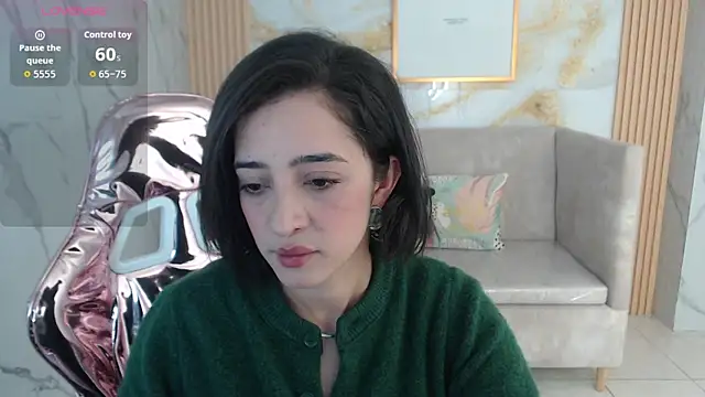 sara lopez s online show from 11/13/25, 01:21