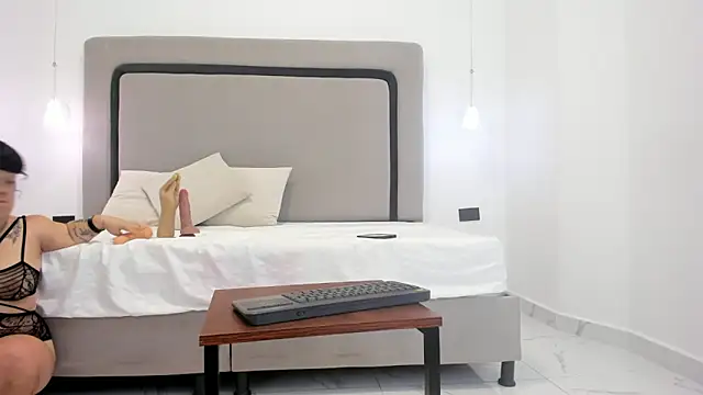 PamelaBonnet mml online show from 04/18/26, 07:29