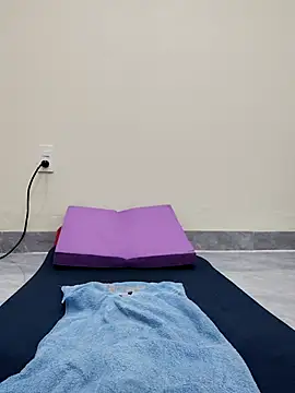 Lyly suri07 online show from 11/24/25, 04:40