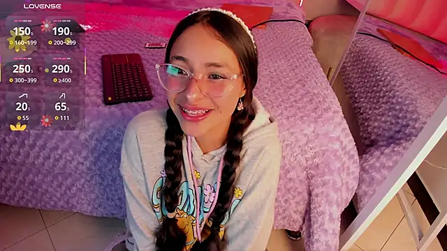 Annie  2 online show from 12/05/25, 03:04