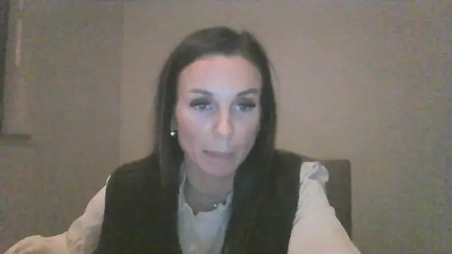 Justnani001 online show from 04/04/26, 09:01