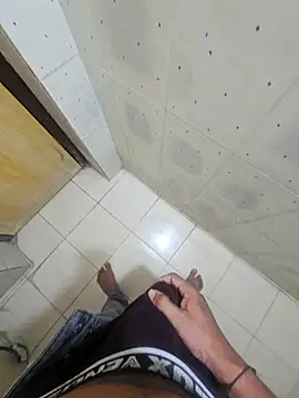 Snapshot of Gamecoc chatting on 12/14/25, 11:59 Gamecoc online show from 12/14/25, 11:59