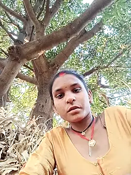 Idhika Jha online show from 10/17/25, 11:24