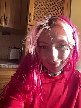 Nina Blum  online show from 11/18/25, 06:29