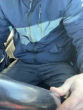 Snapshot of bmwe71 chatting on 03/06/26, 12:45 bmwe71 online show from 03/06/26, 12:45